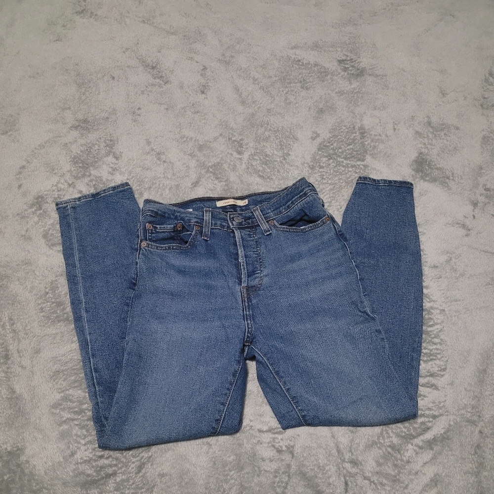 Blue wedgie straight Levi's jeans
